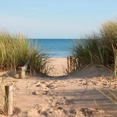 By Belgian Coast Near Dunes & Beach, Cleaning Included Apartment